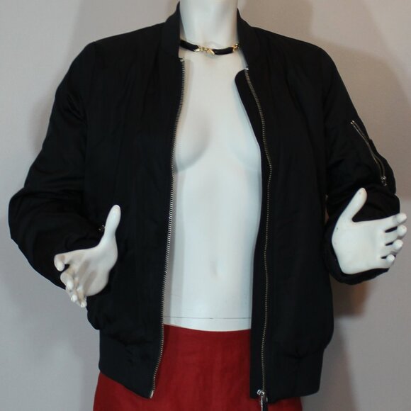Aritzia  the Group Babaton Gilman zip black bomber  lined jacket size Medium - Picture 3 of 8